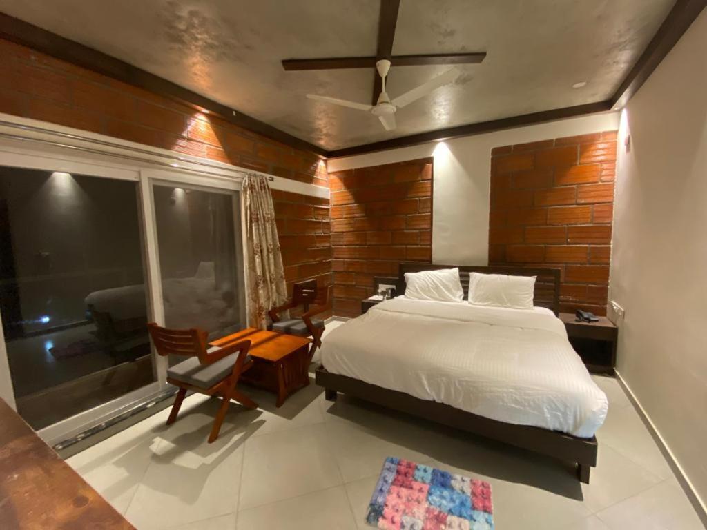 Coorg Vismaya Resort Мадикери Екстериор снимка